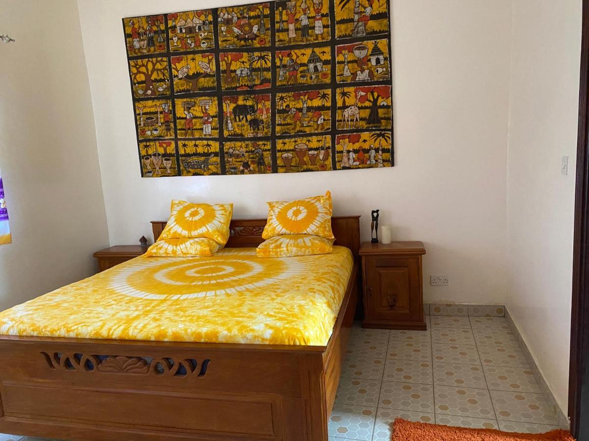 Dabo House Ξενοδοχείο Brufut Εξωτερικό φωτογραφία