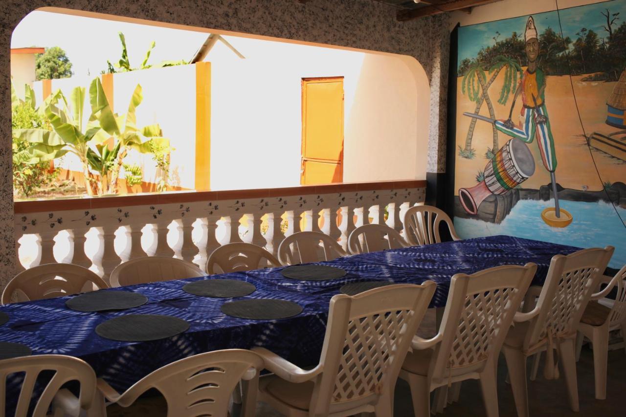 Dabo House Ξενοδοχείο Brufut Εξωτερικό φωτογραφία